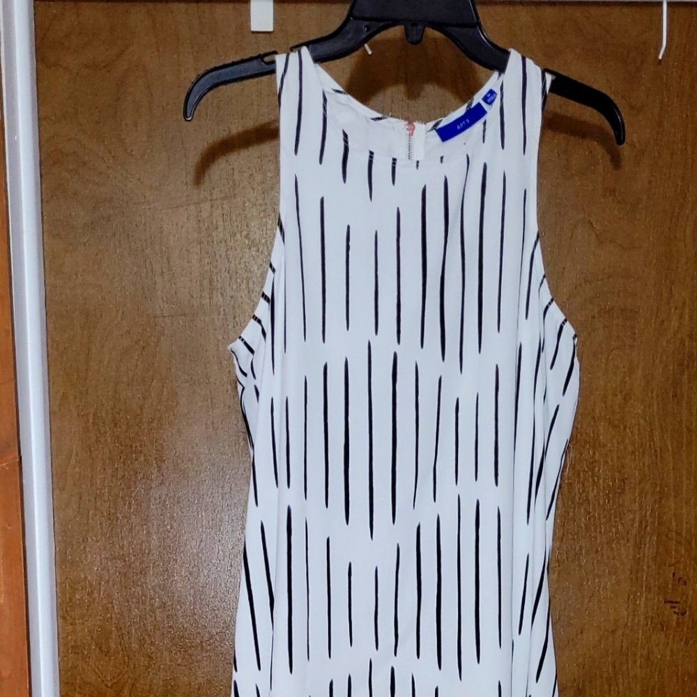 APT.9 size medium, white/black